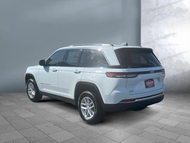 2025 Jeep Grand Cherokee GRAND CHEROKEE LAREDO X 4X4