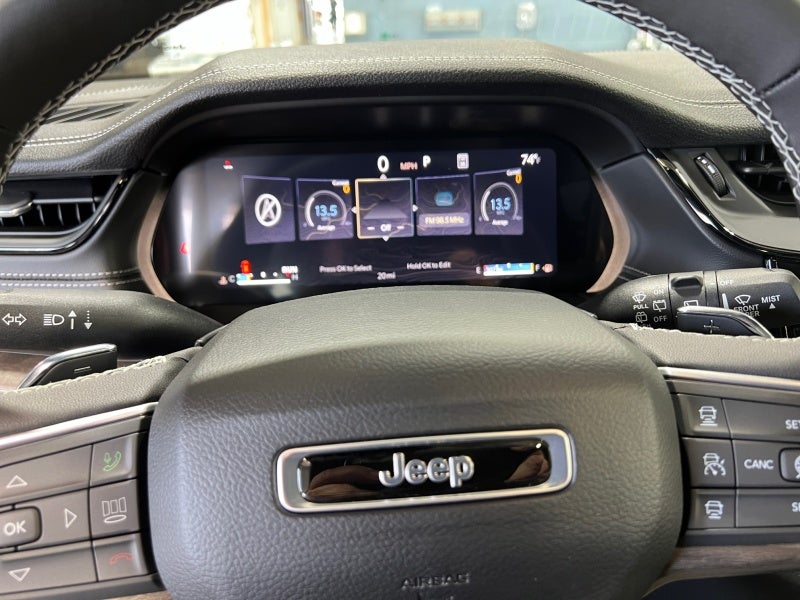 2026 Jeep Grand Cherokee GRAND CHEROKEE L LAREDO ALTITUDE 4X4