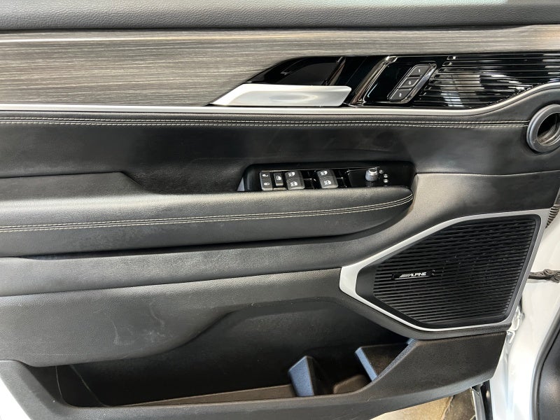 2024 Jeep Wagoneer L Series III 4x4