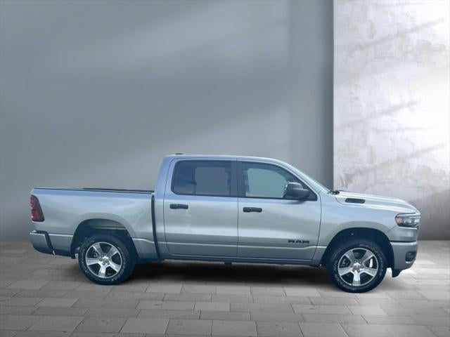 2025 RAM Ram 1500 RAM 1500 TRADESMAN CREW CAB 4X4 5'7' BOX