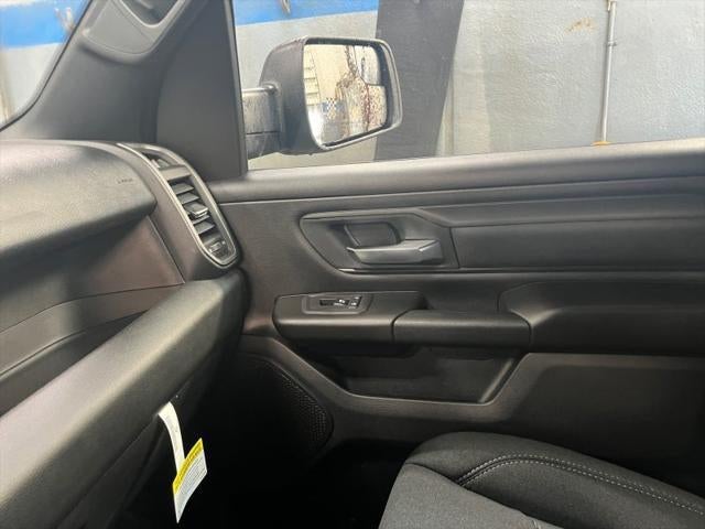 2025 RAM Ram 1500 RAM 1500 WARLOCK CREW CAB 4X4 5'7' BOX