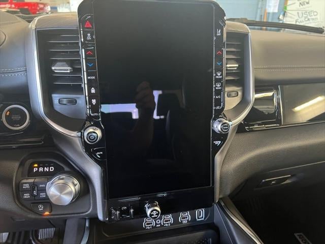 2025 RAM Ram 1500 RAM 1500 LARAMIE CREW CAB 4X4 5'7' BOX