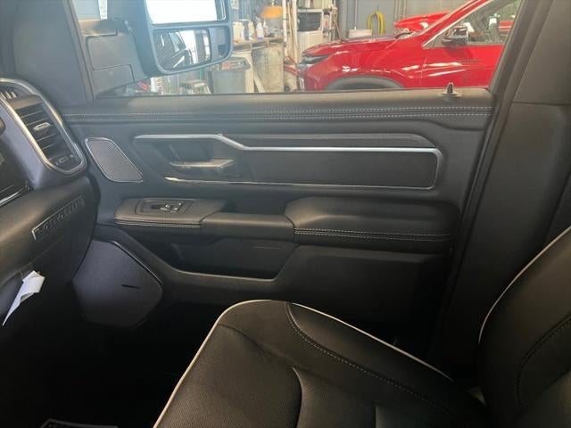 2025 RAM Ram 1500 RAM 1500 LARAMIE CREW CAB 4X4 5'7' BOX