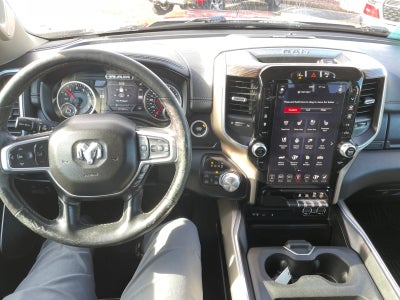 2019 RAM 1500 Laramie Crew Cab 4x4 6'4' Box