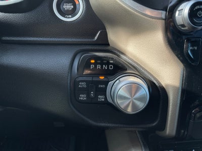 2019 RAM 1500 Laramie Crew Cab 4x4 6'4' Box