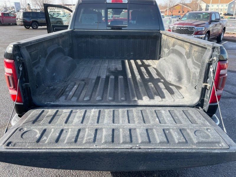 2019 RAM 1500 Laramie Crew Cab 4x4 6'4' Box