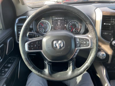 2019 RAM 1500 Laramie Crew Cab 4x4 6'4' Box