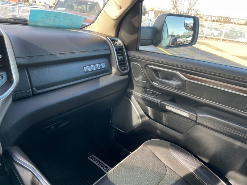 2019 RAM 1500 Laramie Crew Cab 4x4 6'4' Box