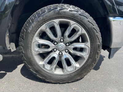 2019 RAM 1500 Laramie Crew Cab 4x4 6'4' Box