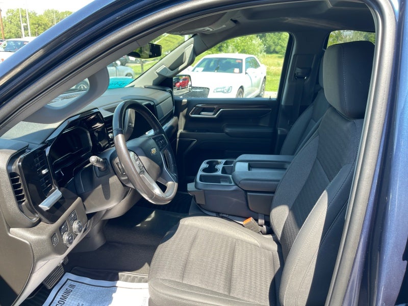 2022 Chevrolet Silverado 1500 4WD Crew Cab Standard Bed LT