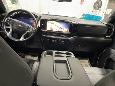 2022 Chevrolet Silverado 1500 4WD Crew Cab Standard Bed LT