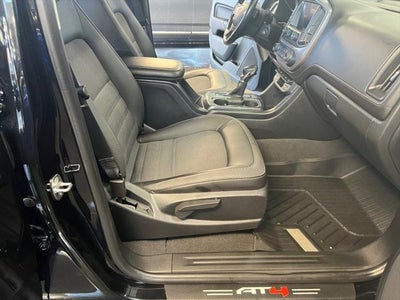 2022 GMC Canyon AT4 w/Cloth