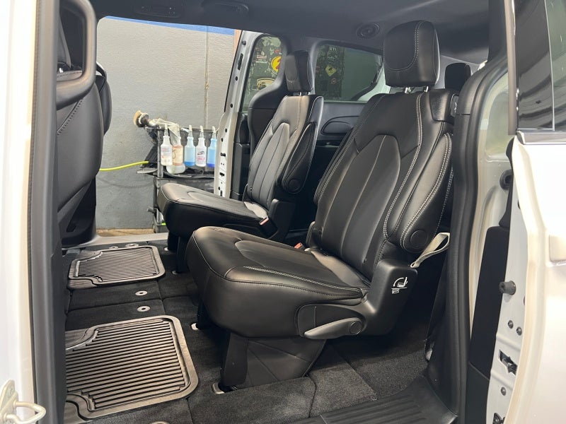 2026 Chrysler Voyager VOYAGER LX
