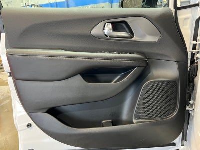 2026 Chrysler Voyager VOYAGER LX