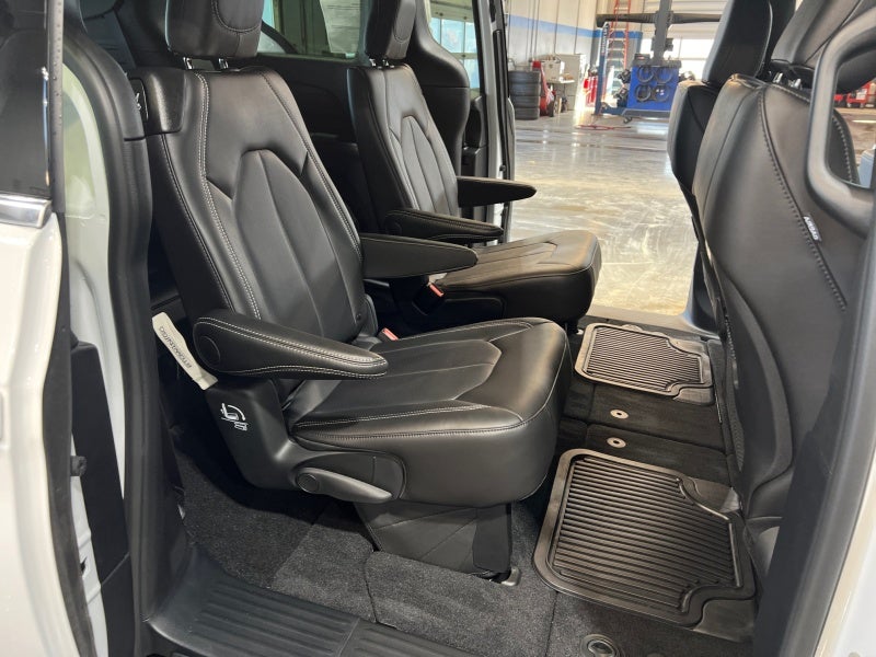2026 Chrysler Pacifica PACIFICA SELECT AWD