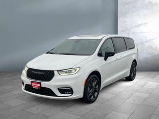 2026 Chrysler Pacifica PACIFICA SELECT AWD