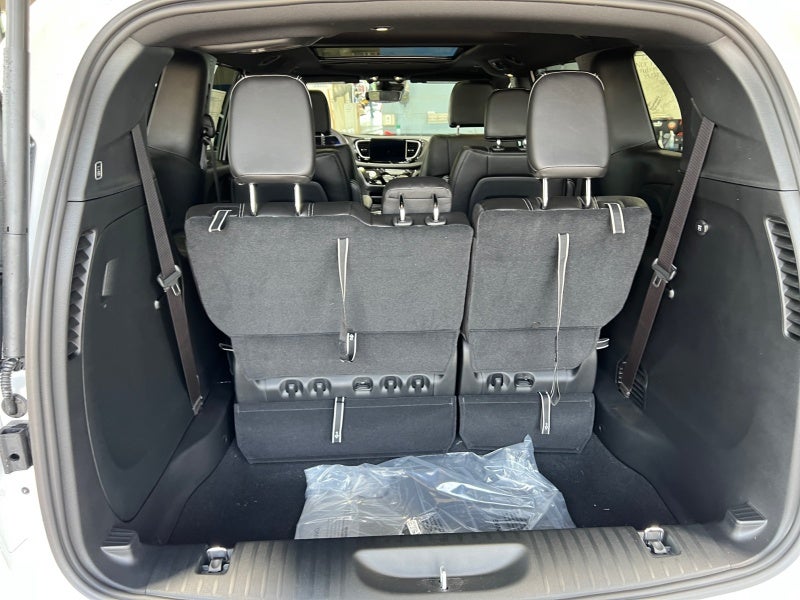 2027 Chrysler Pacifica PACIFICA SELECT AWD