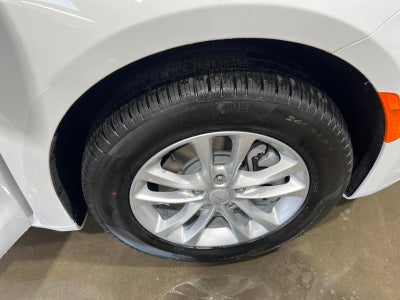 2027 Chrysler Pacifica PACIFICA SELECT AWD