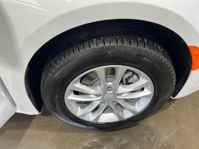 2027 Chrysler Pacifica PACIFICA SELECT AWD
