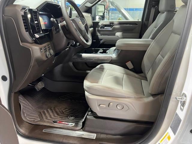 2026 Chevrolet Silverado 3500HD Crew Cab, Standard Bed, LTZ, 4WD