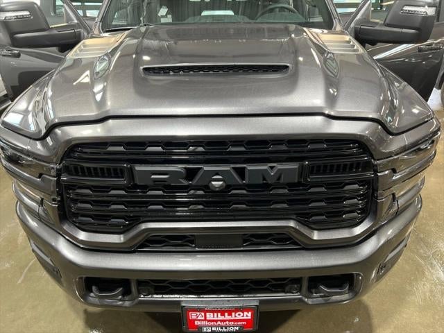 2026 RAM Ram 3500 RAM 3500 LIMITED CREW CAB 4X4 8' BOX
