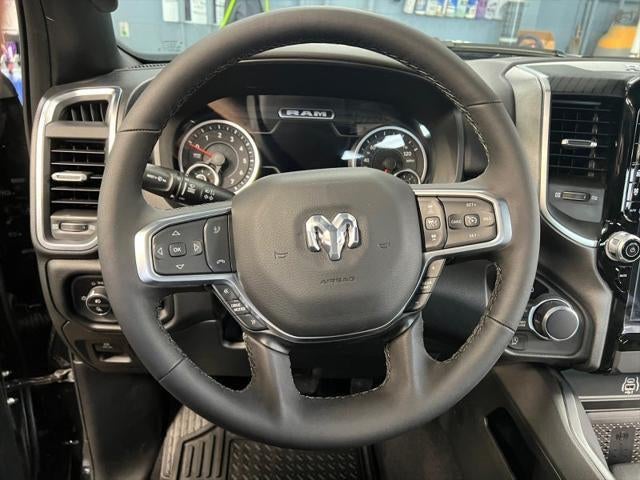 2025 RAM Ram 1500 RAM 1500 BIG HORN CREW CAB 4X4 5'7' BOX