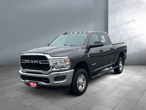 2022 RAM 2500 Tradesman Crew Cab 4x4 6'4' Box