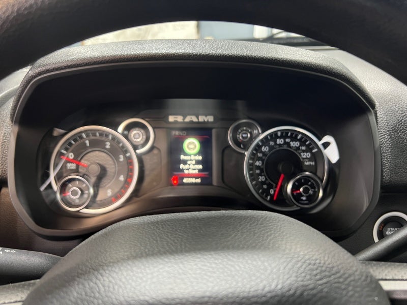 2022 RAM 2500 Tradesman Crew Cab 4x4 6'4' Box