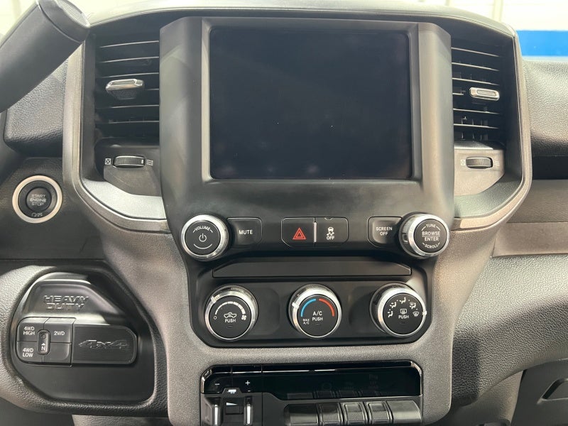 2022 RAM 2500 Tradesman Crew Cab 4x4 6'4' Box