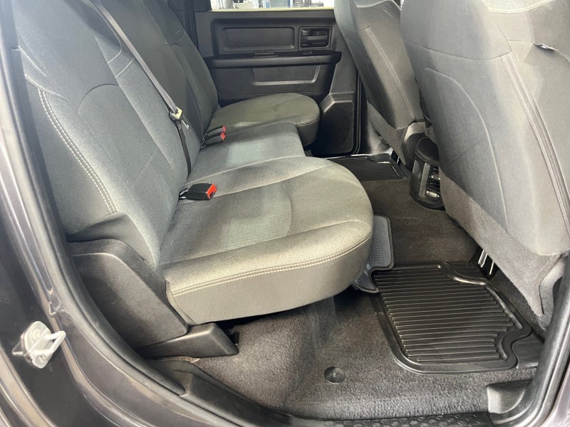 2022 RAM 2500 Tradesman Crew Cab 4x4 6'4' Box