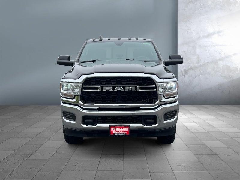 2022 RAM 2500 Tradesman Crew Cab 4x4 6'4' Box