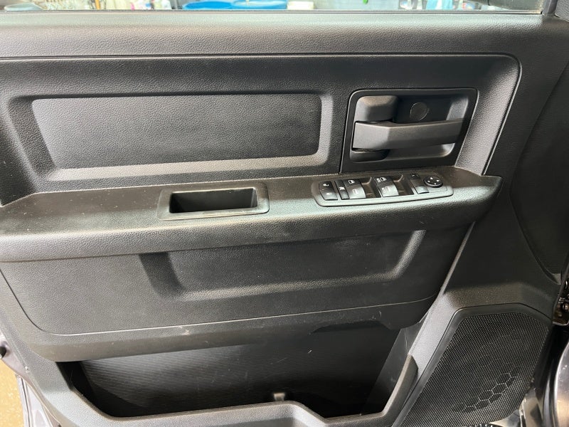 2022 RAM 2500 Tradesman Crew Cab 4x4 6'4' Box