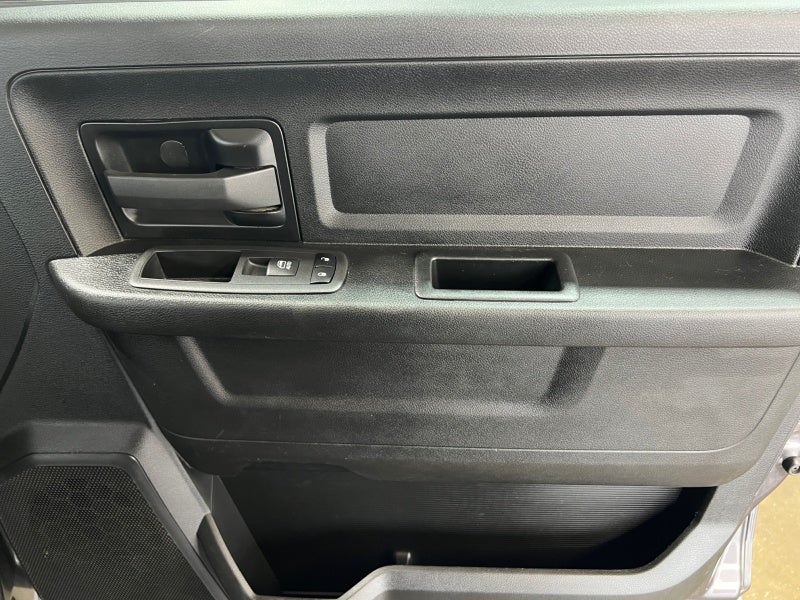 2022 RAM 2500 Tradesman Crew Cab 4x4 6'4' Box