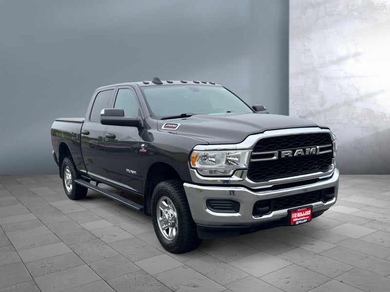 2022 RAM 2500 Tradesman Crew Cab 4x4 6'4' Box