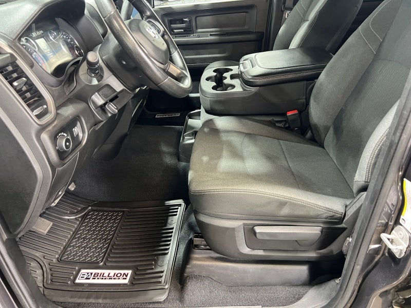 2022 RAM 2500 Tradesman Crew Cab 4x4 6'4' Box