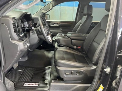 2025 GMC Sierra 1500 4WD Crew Cab Short Box SLT